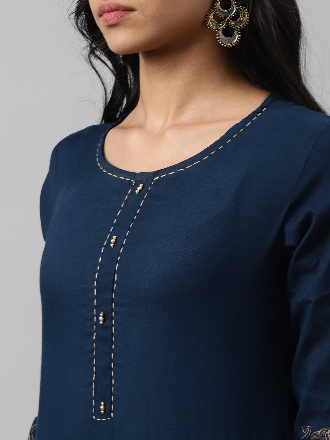 Women's Navy Blue & Golden Solid Kurta Set