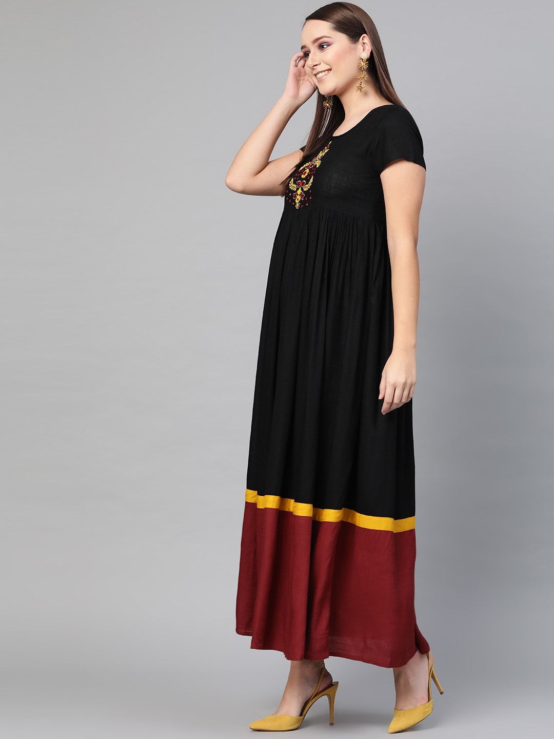 Women's  Black Solid Maxi Dress