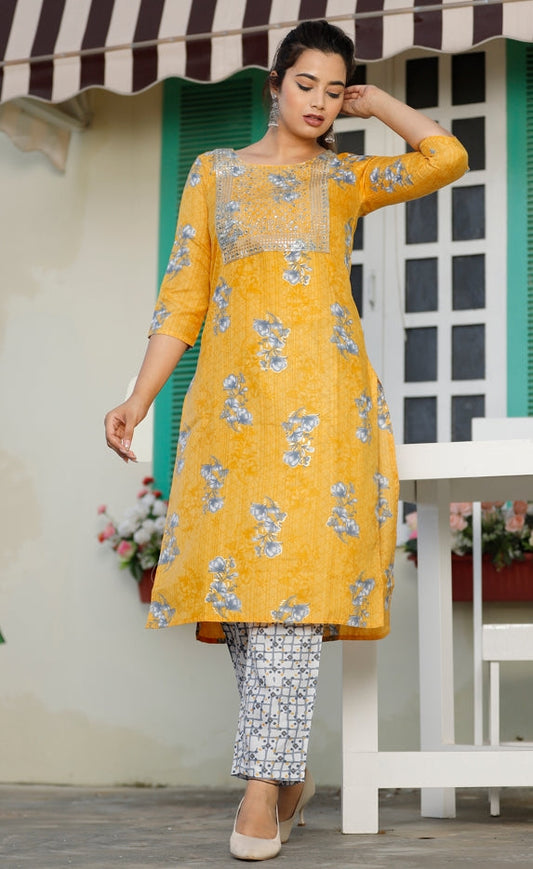 Women's Rayon Straight Printed Embroidered Kurta And Pant Set