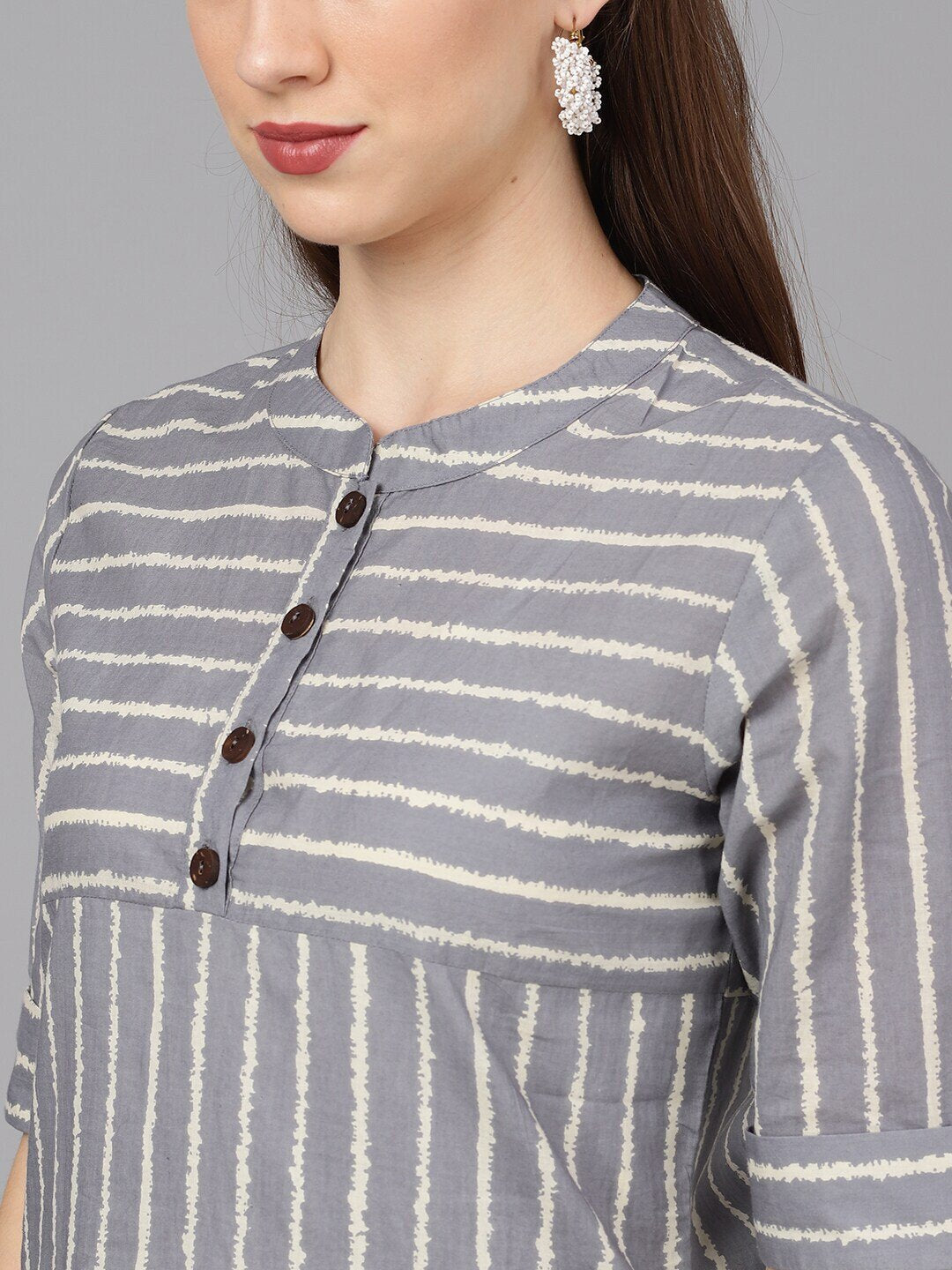 Women's  Grey & White Printed Straight Kurta