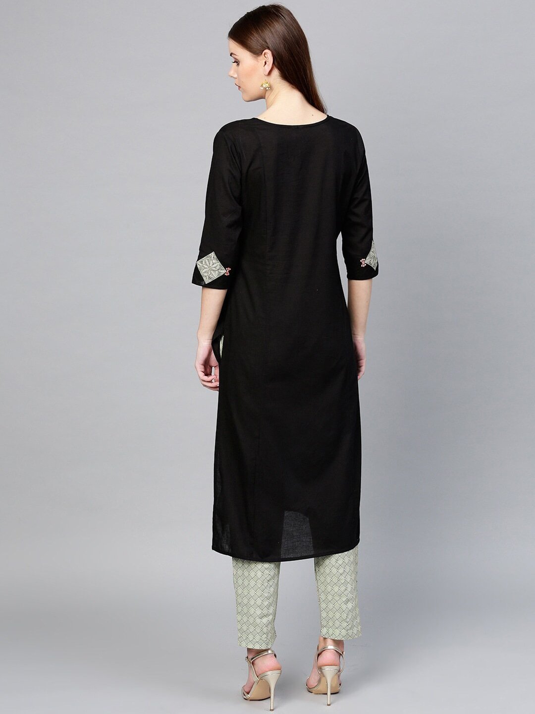 Color_Black