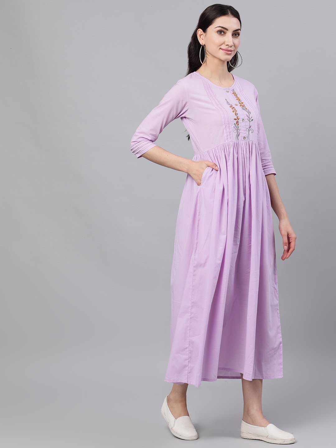 Women's Lavender Solid Solid Round Neck Cotton Maxi Dress