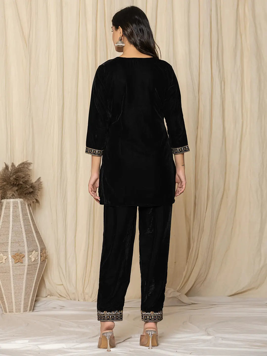 Color_Black