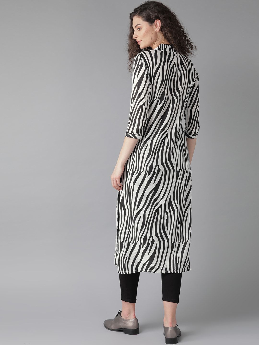 Women's  White & Black Printed Straight Kurta