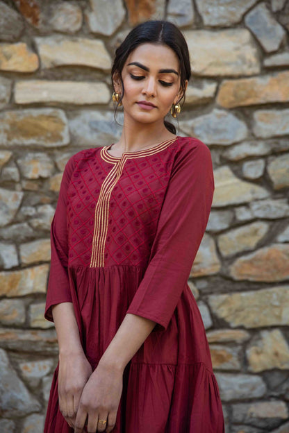 Color_Maroon
