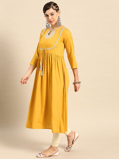 Women's Mustard Yellow Yoke Design Cotton Gathered Keyhole Neck Kurta