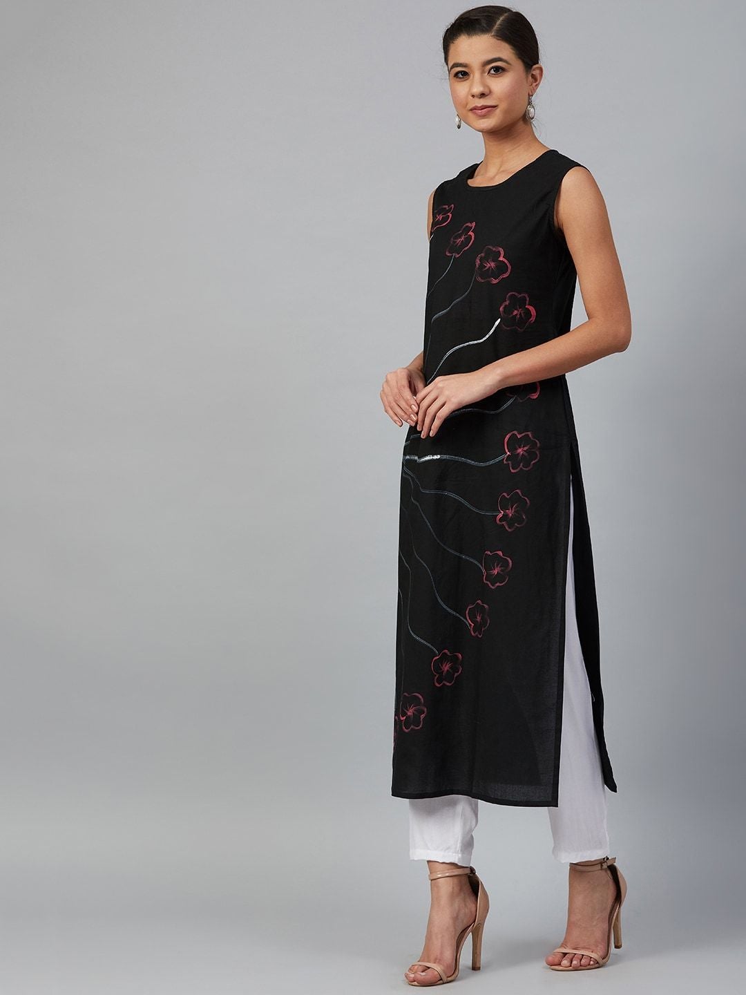 Women's Black & Pink Floral Printed Straight Kurta