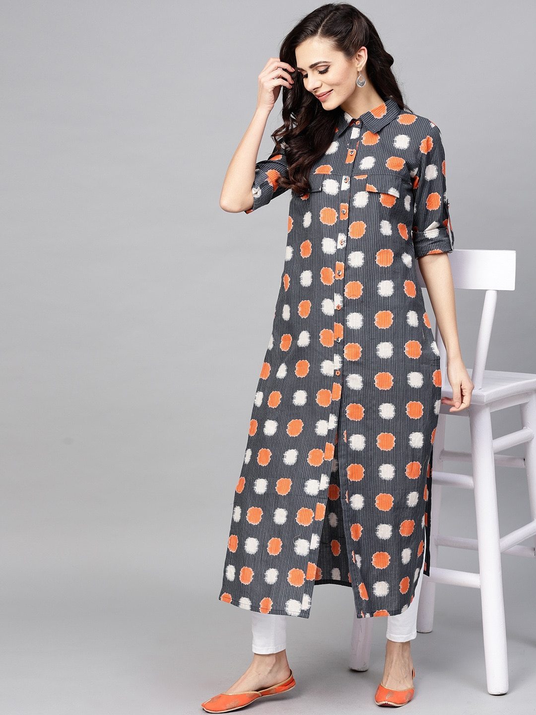 Women's  Navy Blue & Orange Printed Straight Kurta