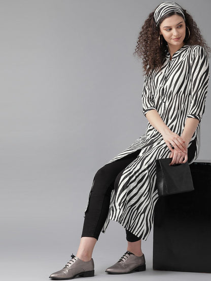Women's  White & Black Printed Straight Kurta