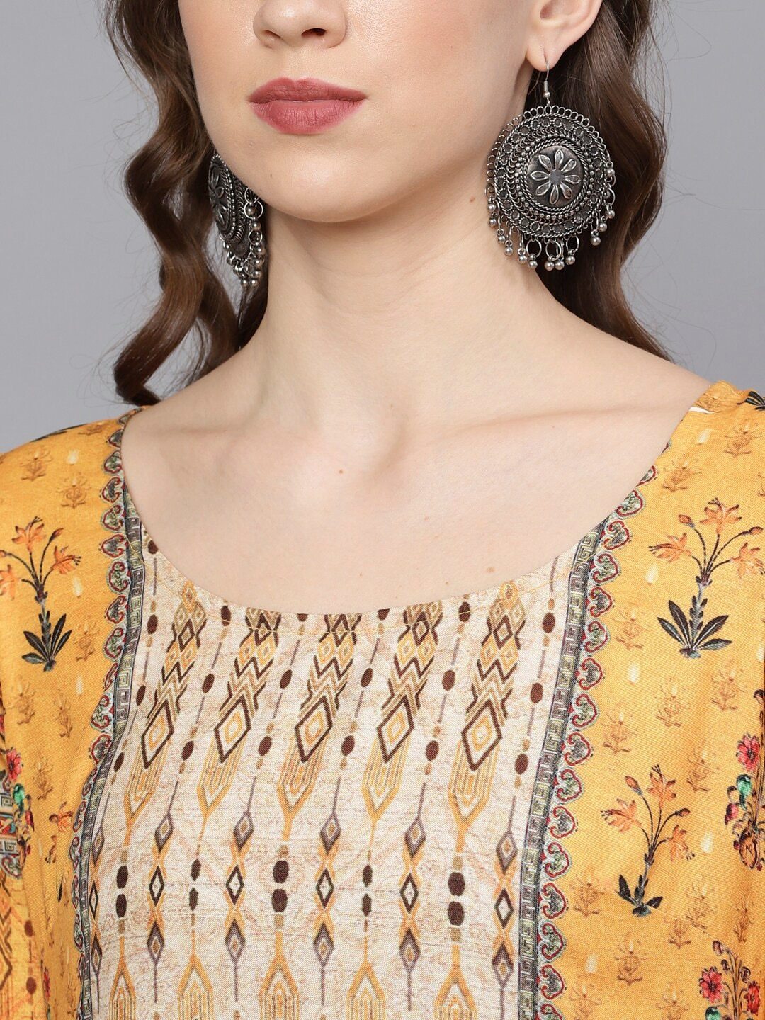 Women's  Yellow & Green Printed Straight Kurta
