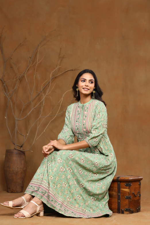 Women's Pistagreen Rayon Printed A-line Gown