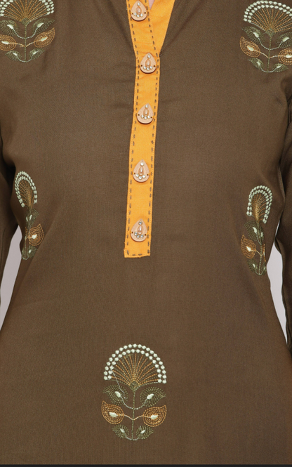 Women's Embroidered Straight Rayon Mehendi Green Kurta (1Pc)