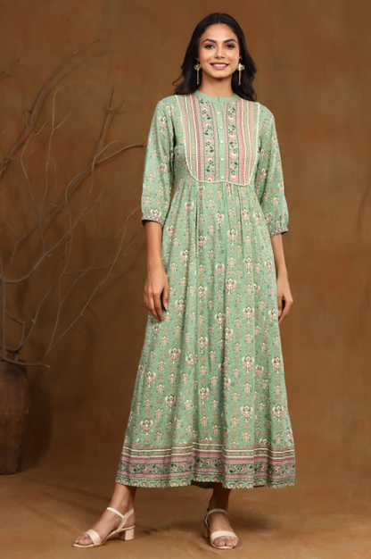 Women's Pistagreen Rayon Printed A-line Gown
