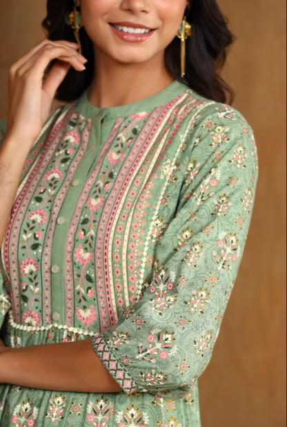 Women's Pistagreen Rayon Printed A-line Gown