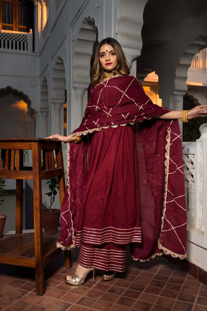 Women's Gotta Jaal Maroon Cotton Anarkali With Jaal Lace Work Cotton Dupatta