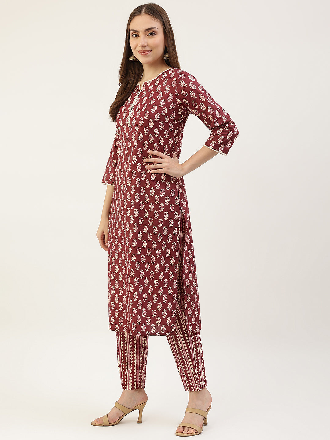 Color_Maroon