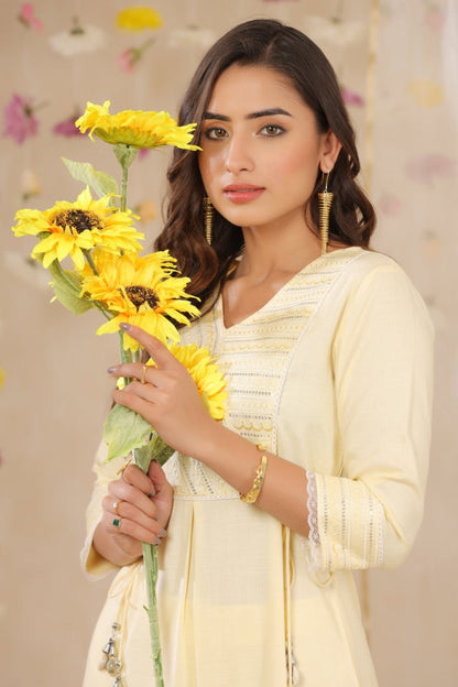 Women's Yellow Cotton Blend Printed Kurta Set