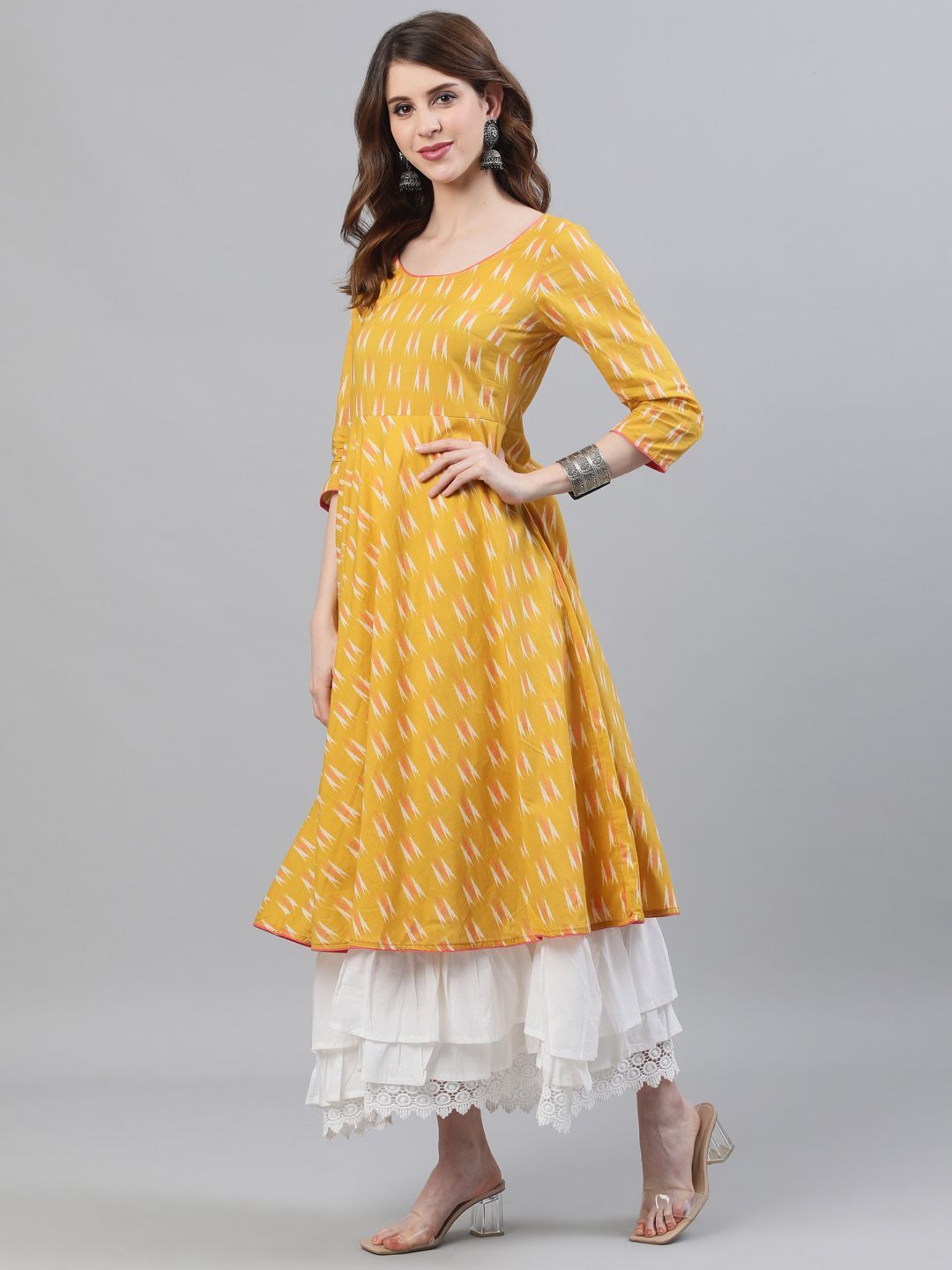COLOR_Yellow