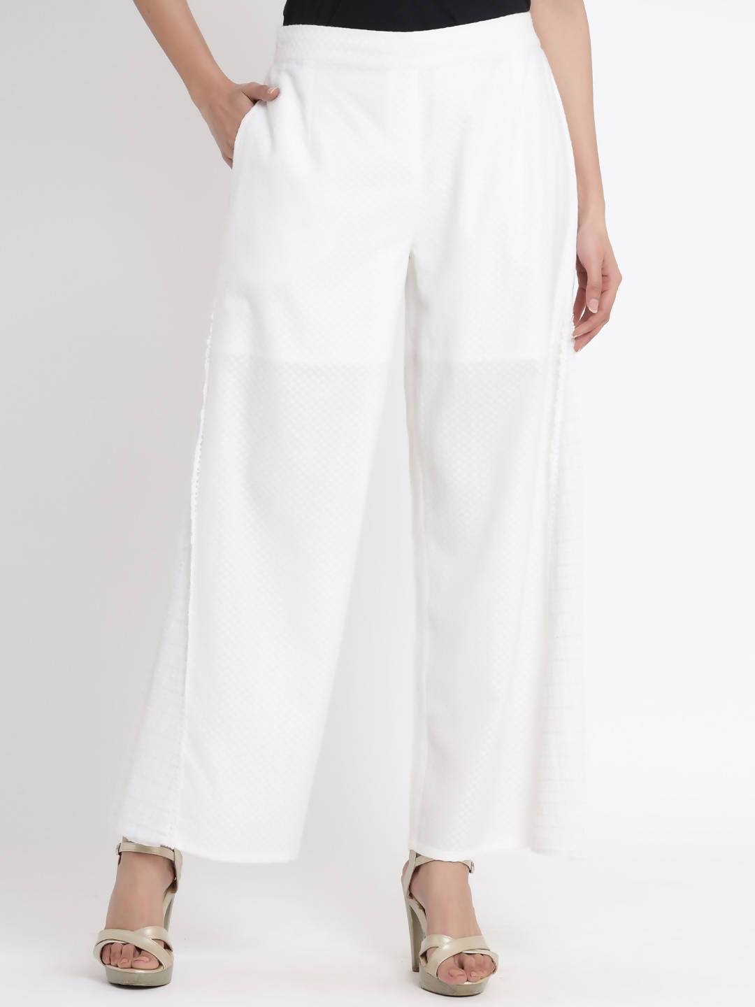 Buy_Women's_White_Cotton_Dobby_Flared_Palazzo_With_Scrunchie_Online_Trendia