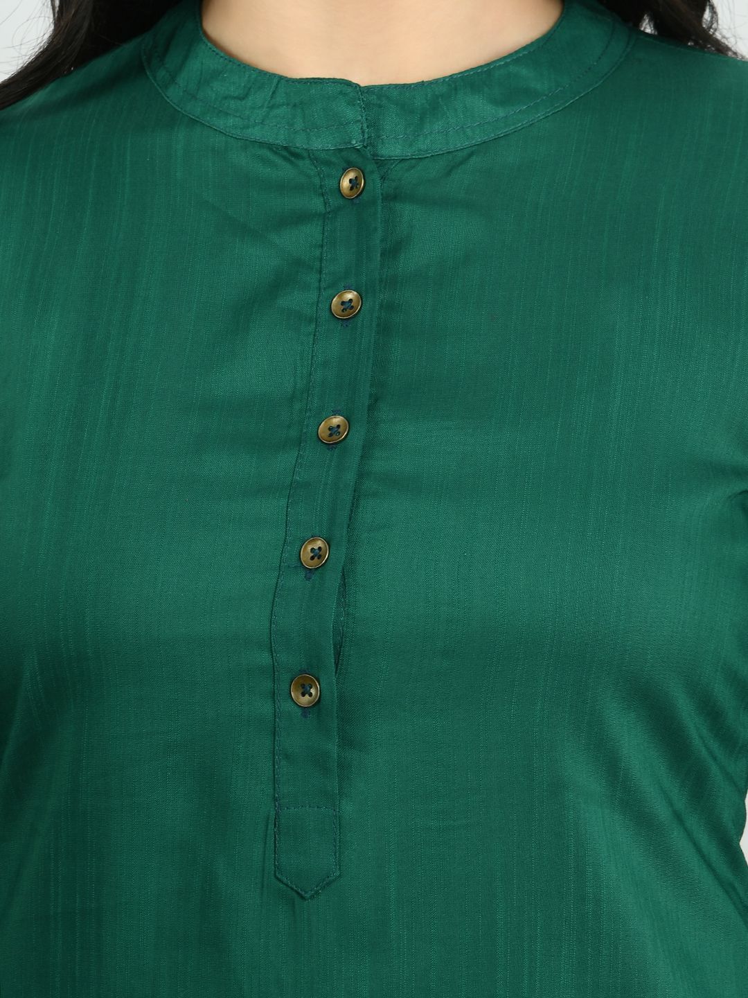 Women's Green Silk Blend Solid 3/4 Sleeve Mandarin Neck Casual Kurta Pant Dupatta Set