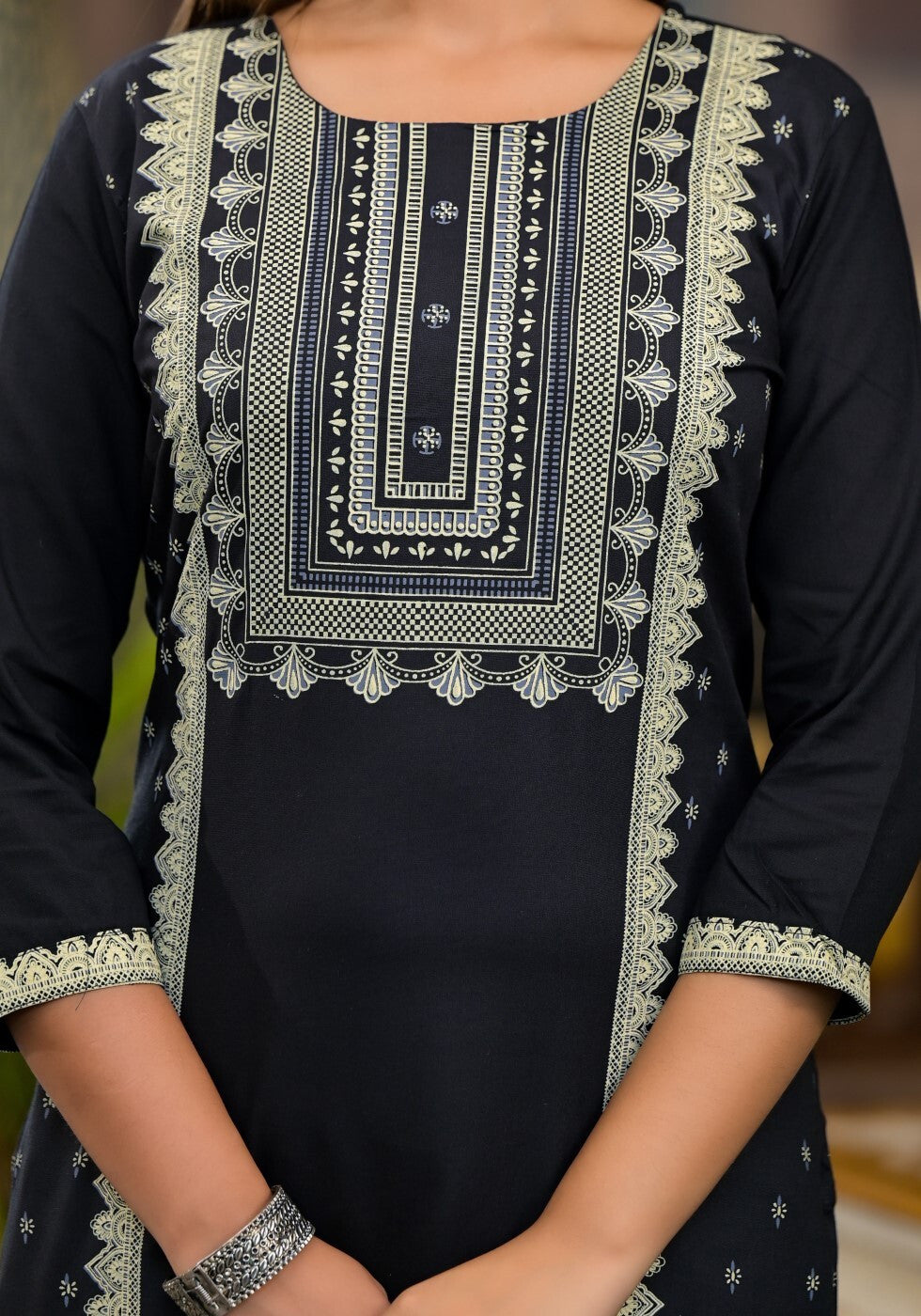 Color_Black