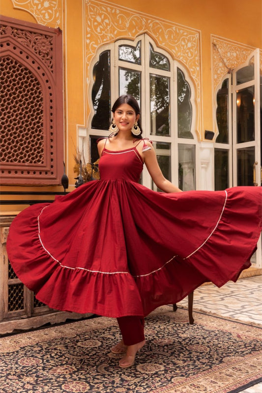 Women's Suhnari Maroon Cotton Tiered Anarkali Set With Cotton Gota Patti Dupatta