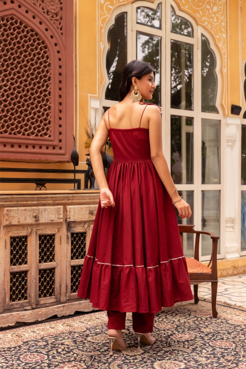 Women's Suhnari Maroon Cotton Tiered Anarkali Set With Cotton Gota Patti Dupatta