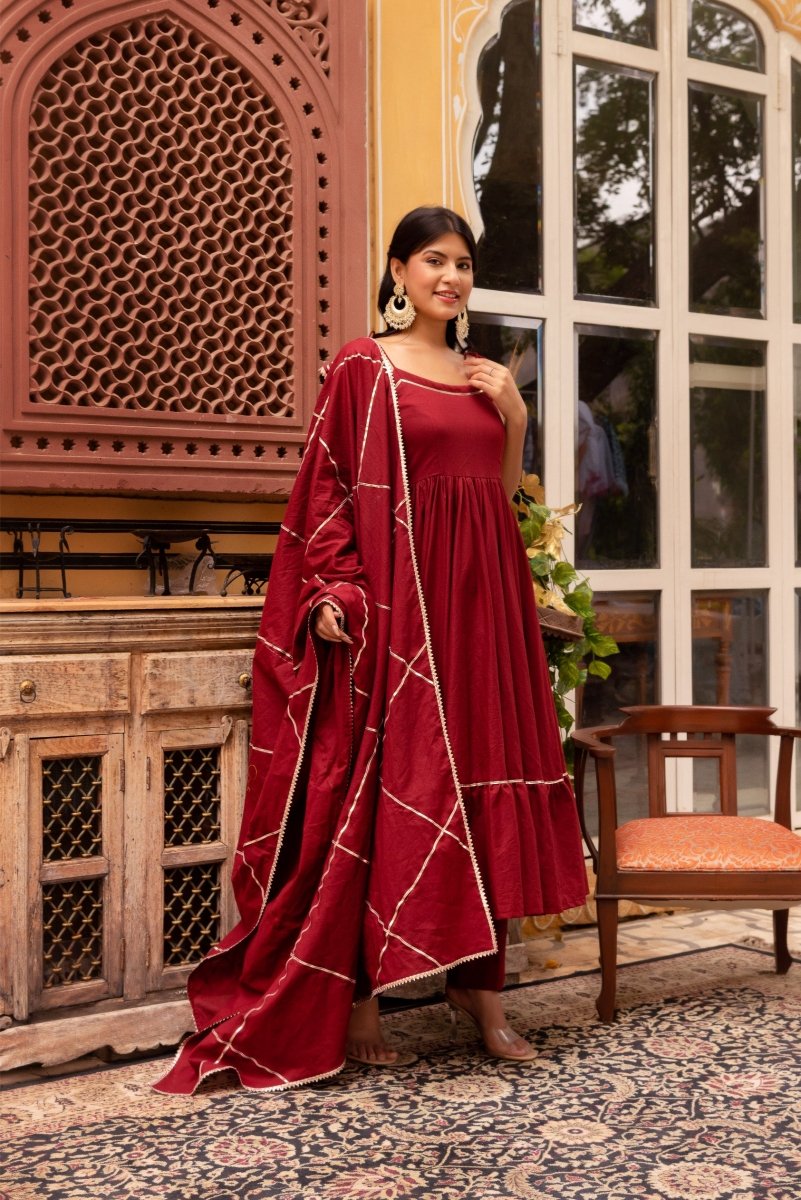 Women's Suhnari Maroon Cotton Tiered Anarkali Set With Cotton Gota Patti Dupatta