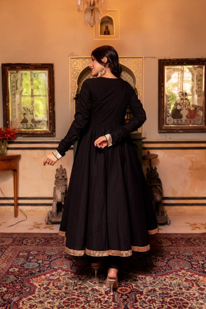 Women's Sunhari Mahira Black Cotton Gota Patti Anarkali Set With Cotton Dupatta