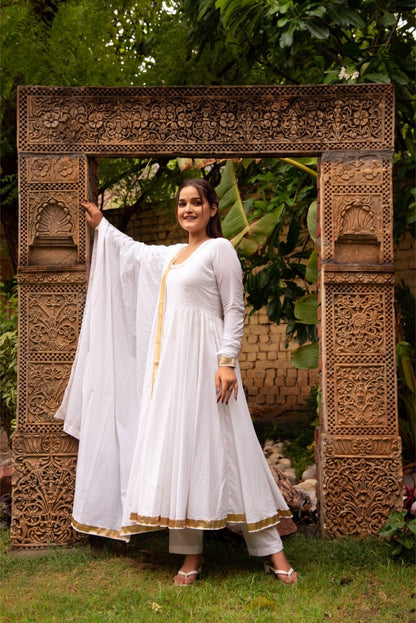 Women's Sunhari Mahira White Cotton Gota Patti Anarkali Set With Cotton Dupatta