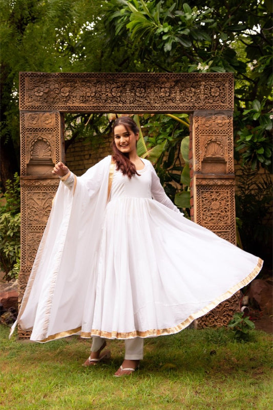 Women's Sunhari Mahira White Cotton Gota Patti Anarkali Set With Cotton Dupatta