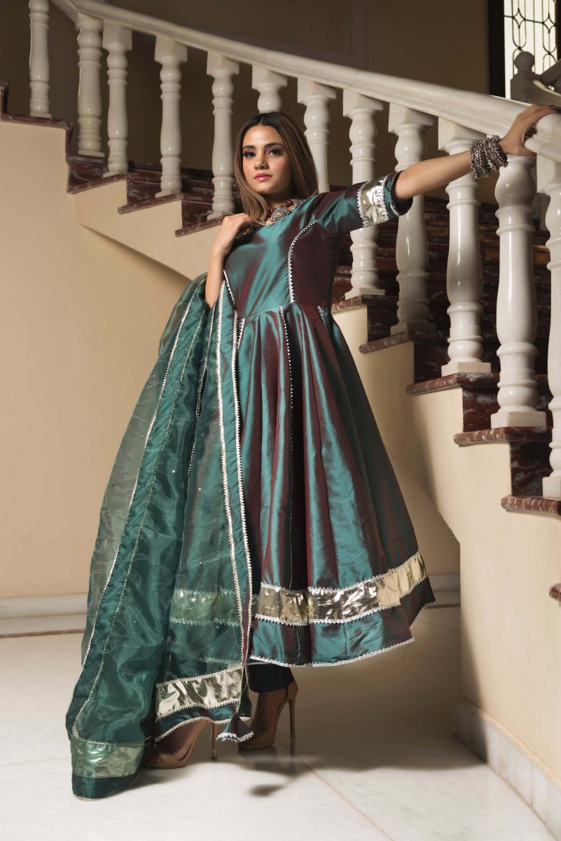 Women's Taffeta Silk Green Anarkali With Organza Dupatta Set