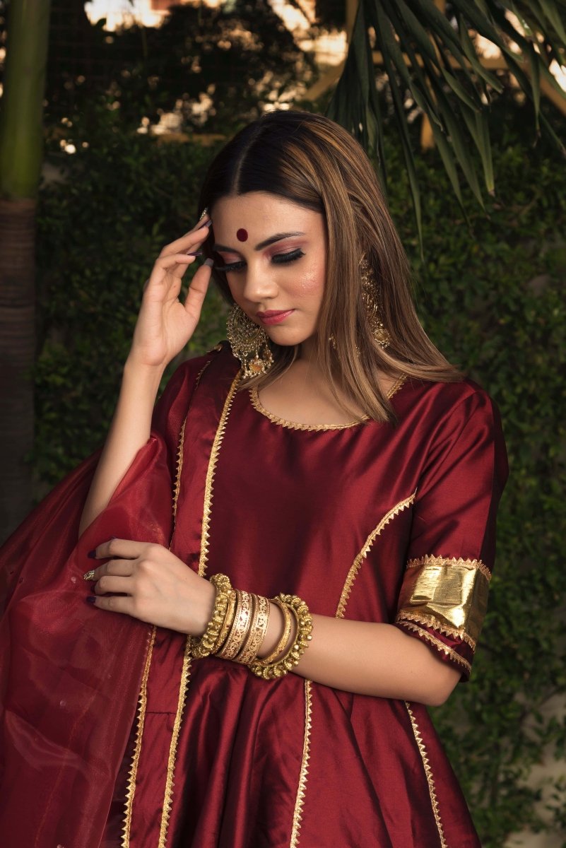 Women's Taffeta Silk Maroon Anarkali With Organza Dupatta Set