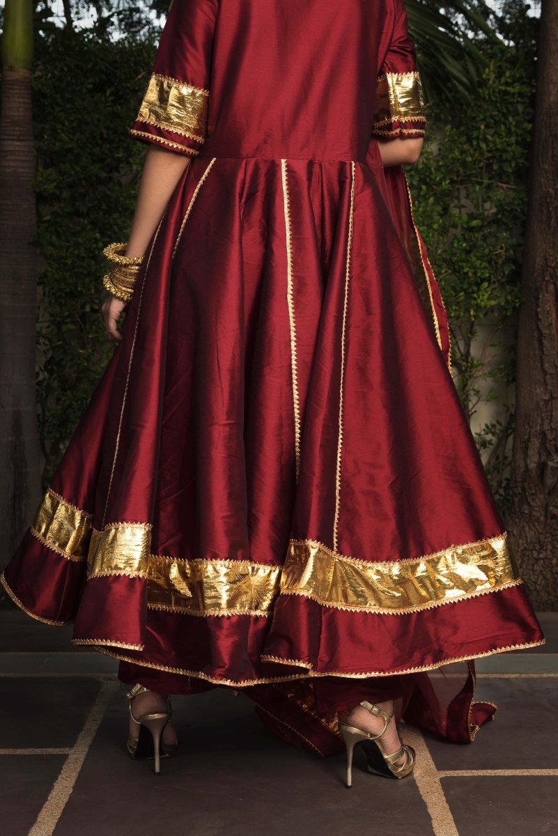 Women's Taffeta Silk Maroon Anarkali With Organza Dupatta Set