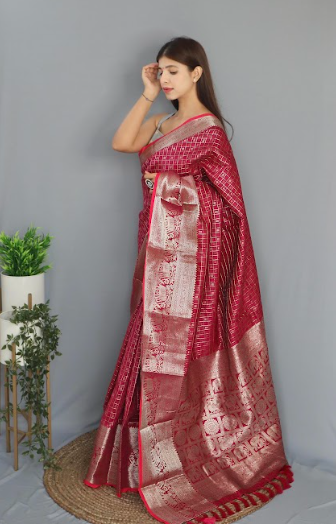 Women's Banarasi Soft Silk Checks Woven Saree Pink