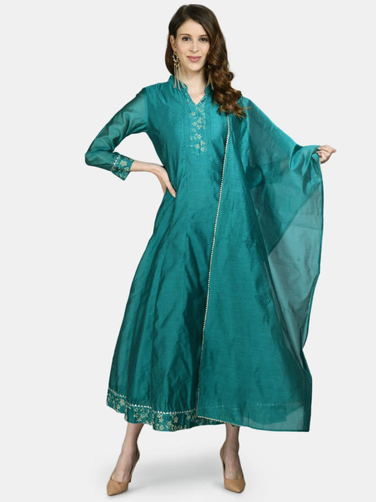 Women's Green Chanderi Silk Solid 3/4 Sleeve Mandarin Neck Casual Anarkali Kurta Dupatta Set
