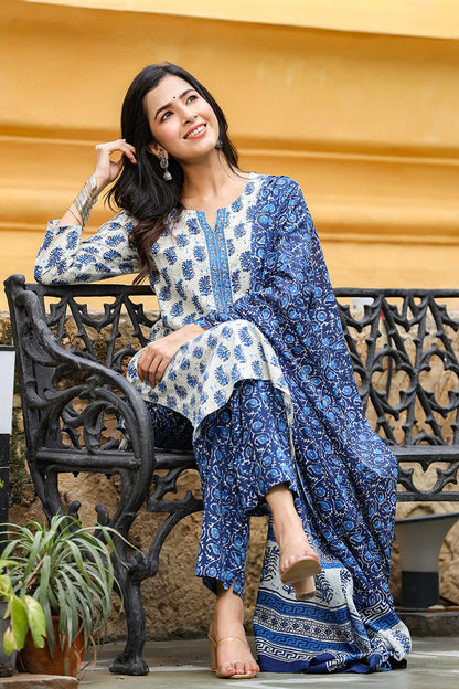 Women's Cotton Blend Printed Kurta Pant Dupatta Set