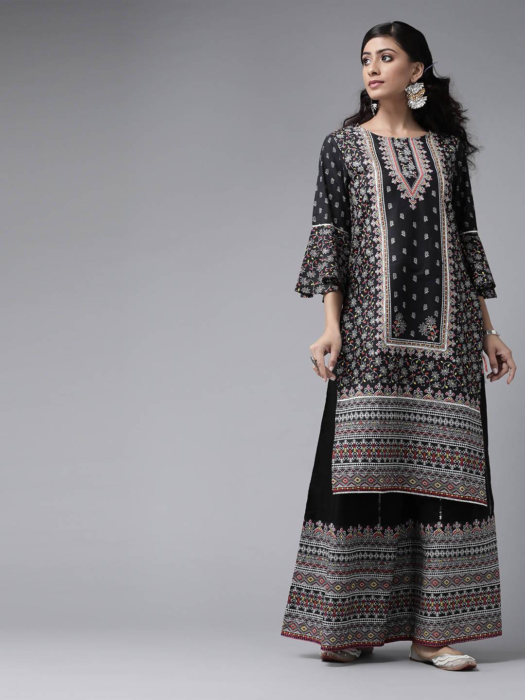 Buy_Women's_Black_Cambric_Floral_Print_High-Low_Kurta_Palazzo_Set_With_Mask_Online_Trendia