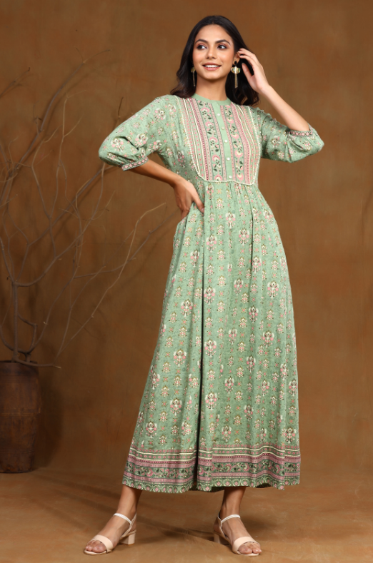 Women's Pistagreen Rayon Printed A-line Gown