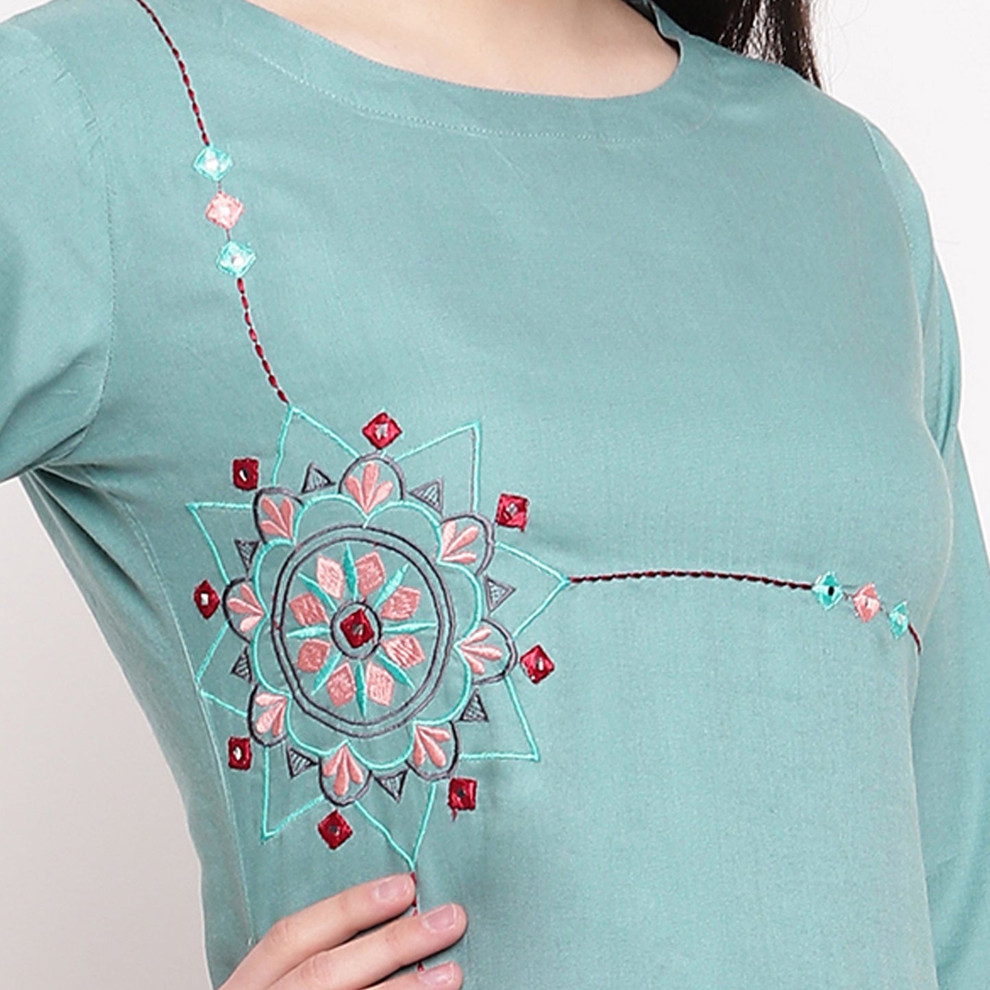 Women's Sea Green Rayon Kurta By Vu